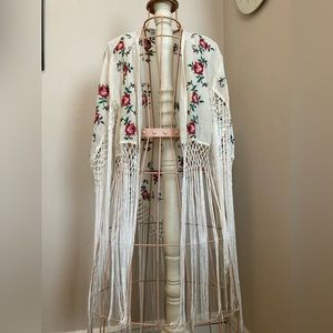 Rose Embroidered Fringe Shawl